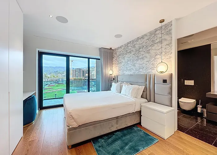 Varinos Seaview פונשל